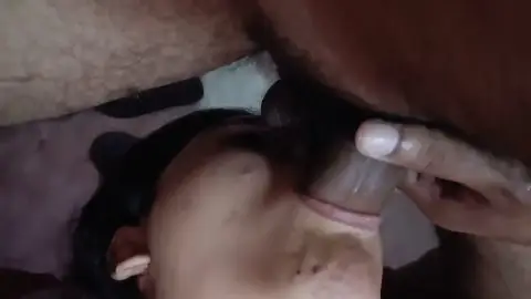 ভাবী বরের পুরু ধন গলায় দুখিয়ে নিলো💋💋