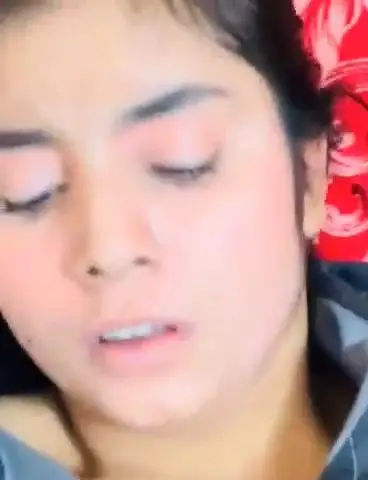 ভাইরাল সুন্দরী টিকটকার এর ভিডিও