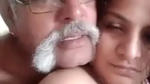 horny aunty sex with uncle 🍆🍆