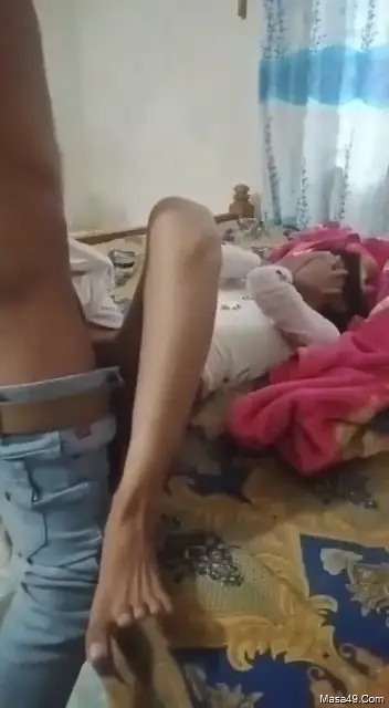ছোট বোন কে ফুসলিয়ে চুদে দিলাম 🥵🥵